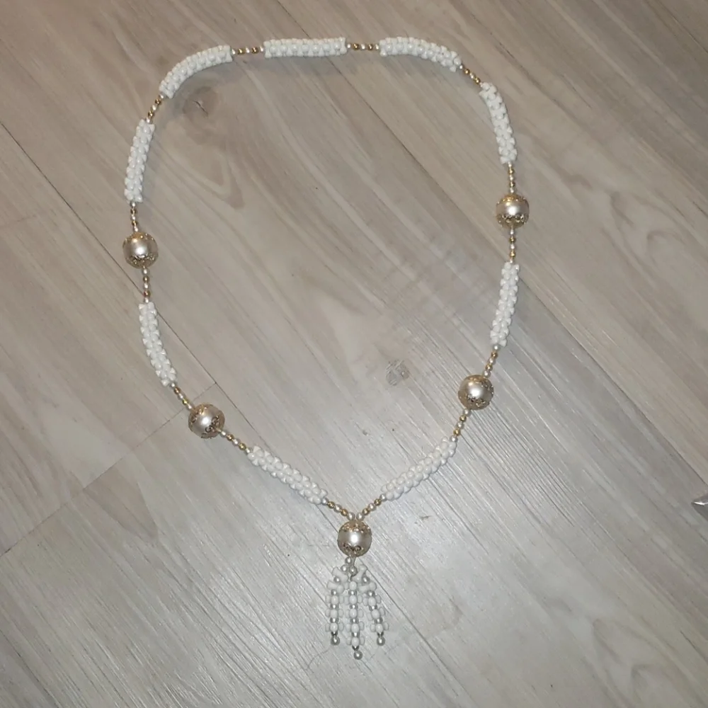 Vintage Beaded Tassel Necklace 16"‎ Drop - Picture 3 of 4